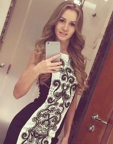 Полненькая брюнеточка из займется страстным сексом с парнем Полненькая брюнеточка из займется страстным сексом с парнем